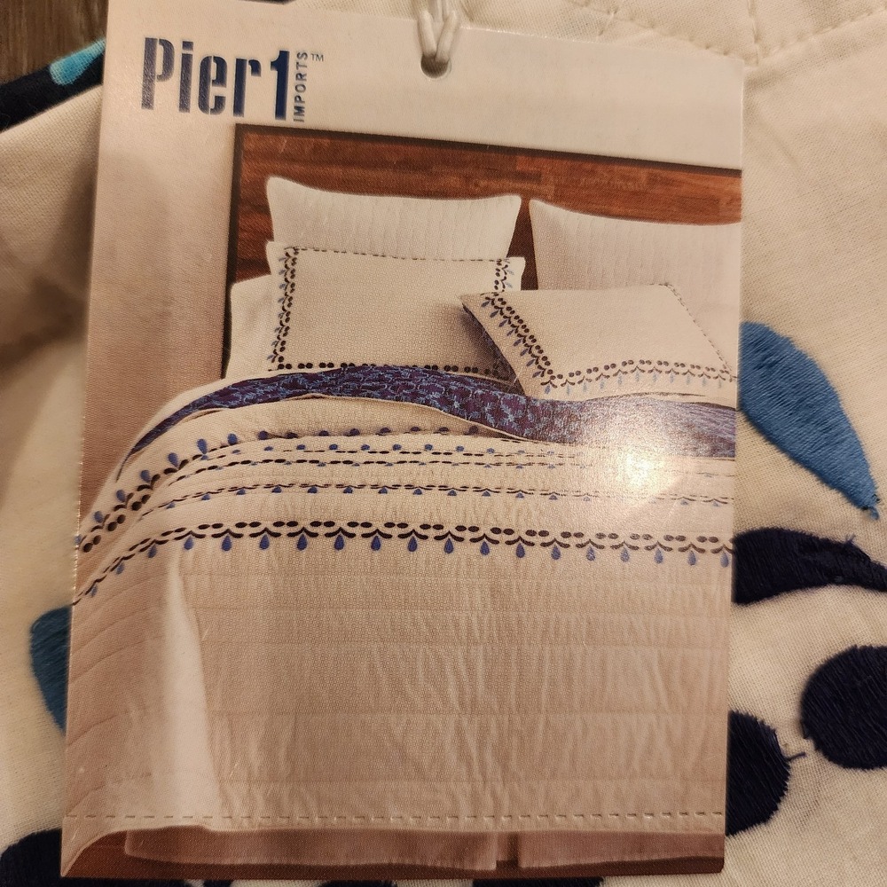 Pier‎ 1 Embroidered Reversible King Quilt Set 3-pc Cotton Coastal Mediterranen - Picture 2 of 14
